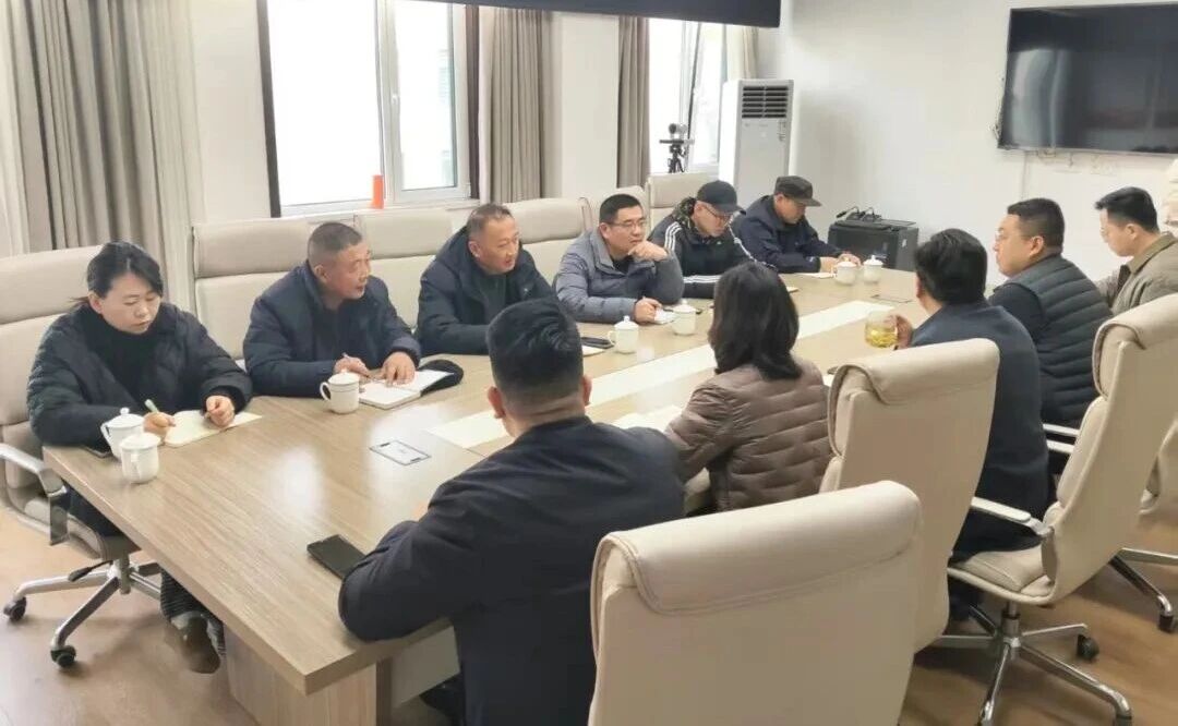 對標先進謀發(fā)展 學思踐悟促提升 —魯南電商產業(yè)園赴正方機器人產業(yè)園開展對標學習活動1