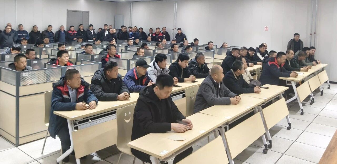 凝心聚力抓安全 收心歸位啟新程——宏河集團(tuán)召開(kāi)2026年春節(jié)開(kāi)工第一課5